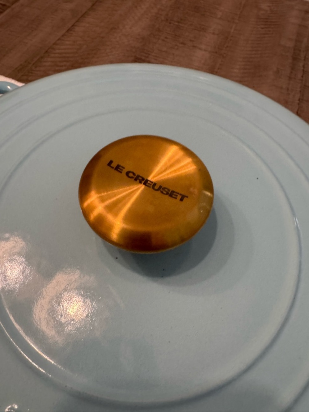 Le Creuset 32 Signature Braiser. Like new. Used this about 5 times. - Picture 3 of 5